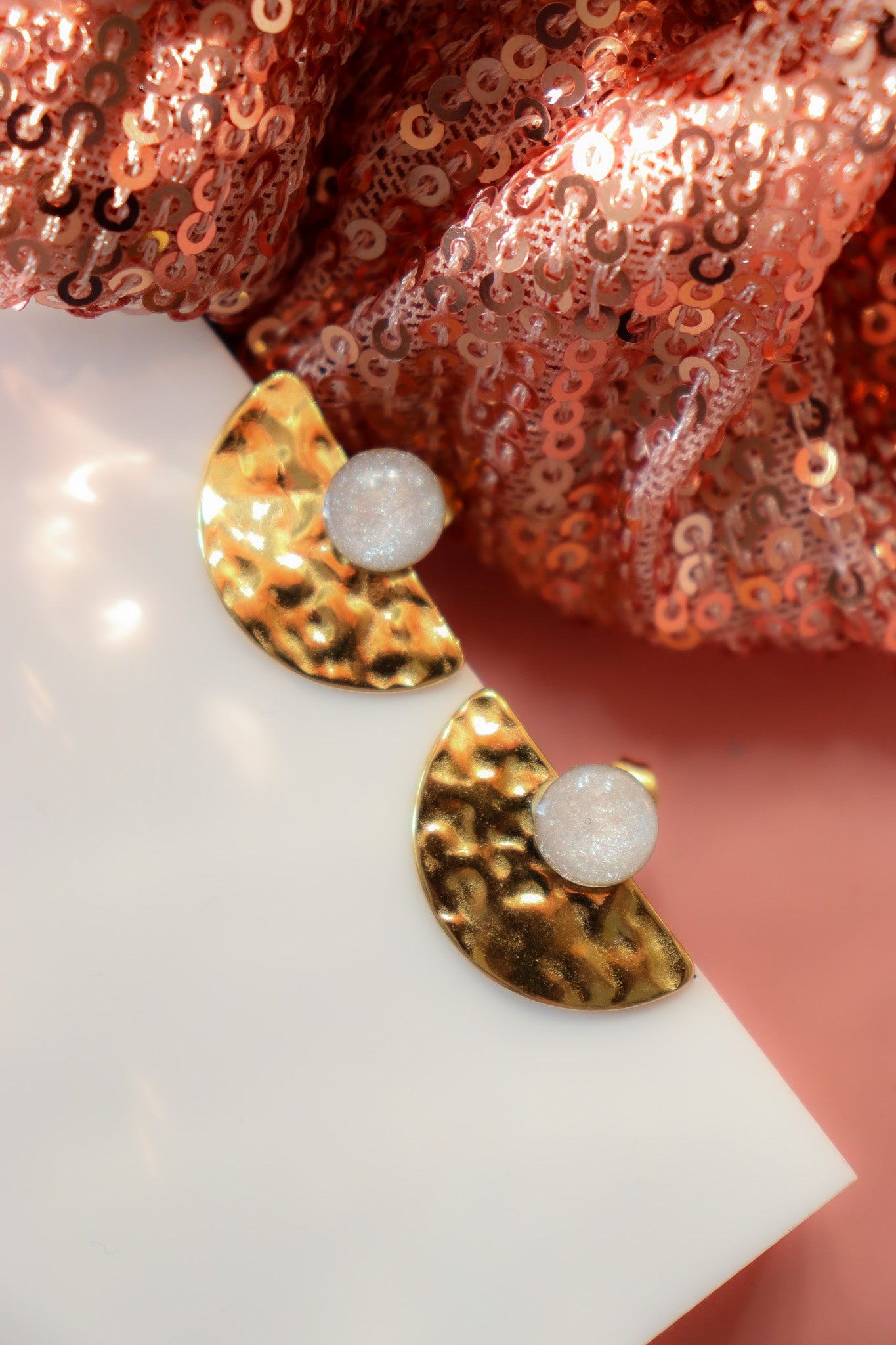 Boucles d'oreilles Anka blanc nacré