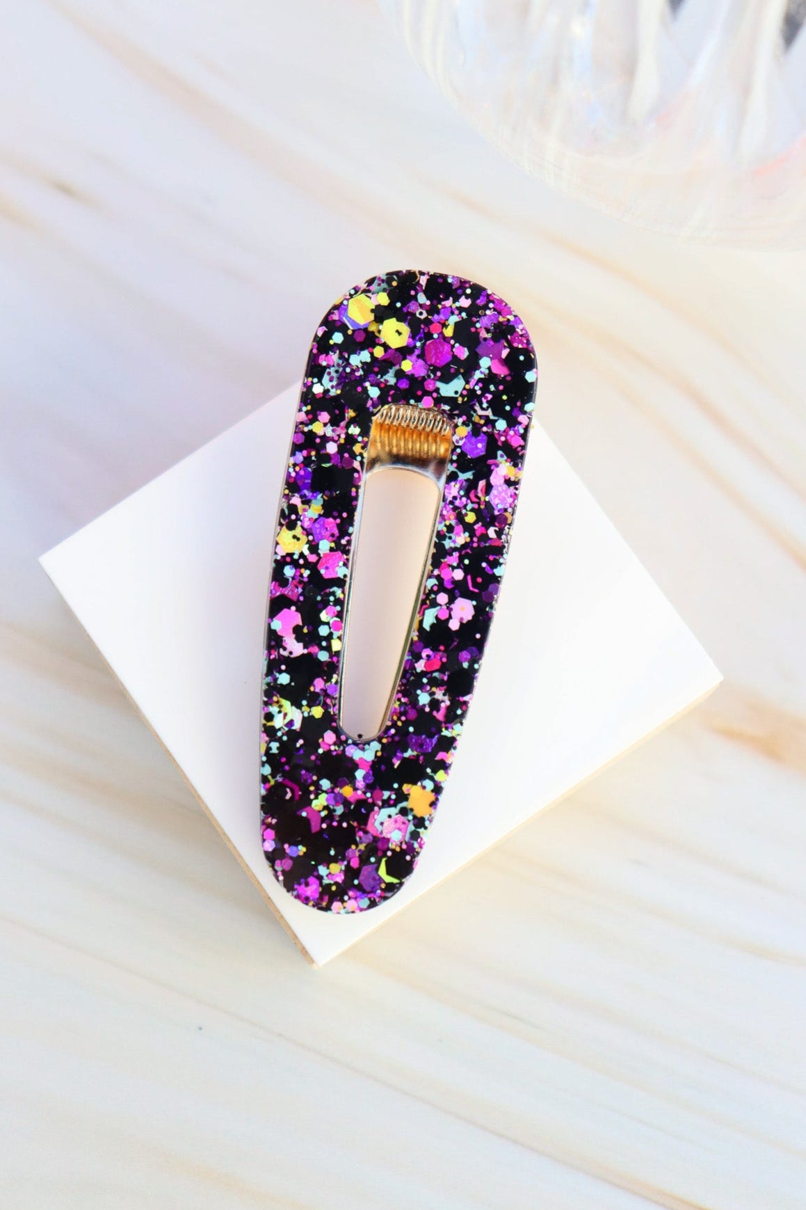 Barrette Paillettes Noir Fluo
