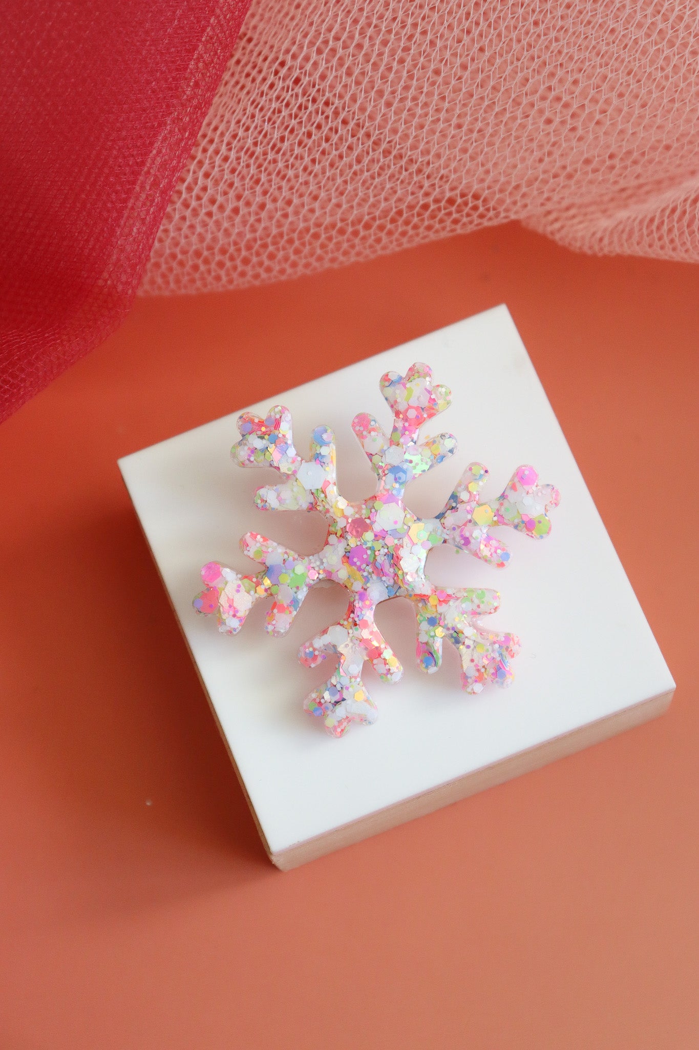 Broche Flocon Blanc Carnaval