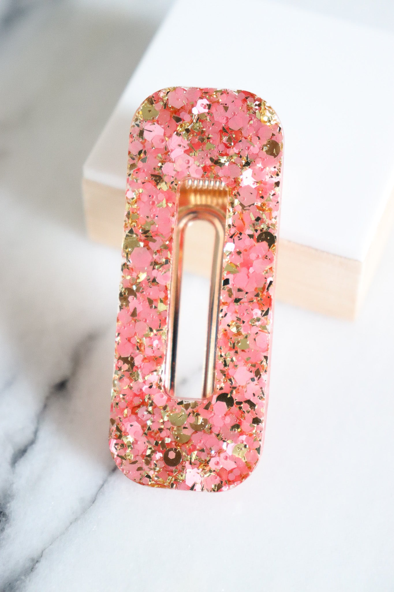 Barrette Paillettes roses et or