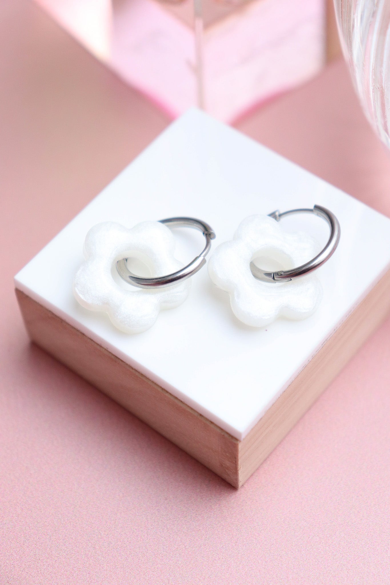 Créoles Isabelle Blanc Nacré