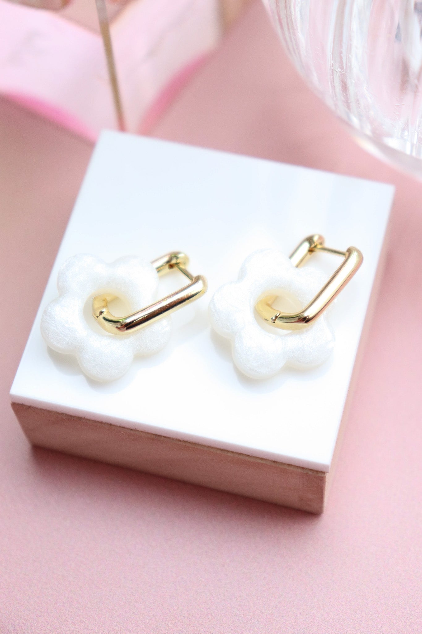 Créoles Isabelle Blanc Nacré